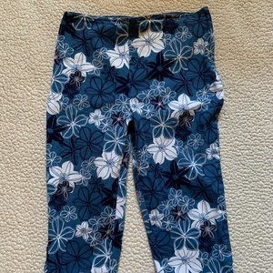 Vintage Studio Floral Blue And White Capri